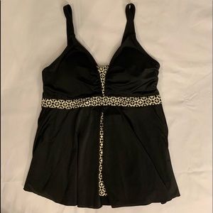 Jinxueer 2 piece tankini with solid swim bottom